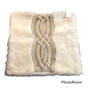 Faux fur pillow cover